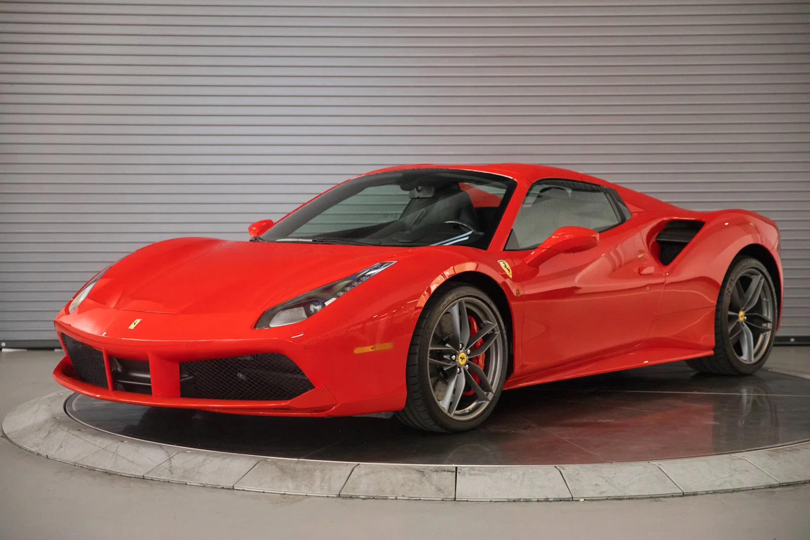 新作ウエア 新品・未使用 フェラーリ Ferrari 488GTB スーツケース ②