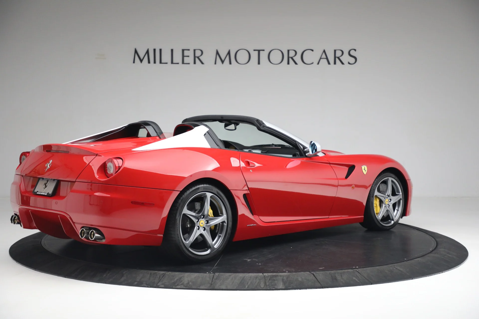 Ferrari 599--sa--aperta for Sale | duPont REGISTRY