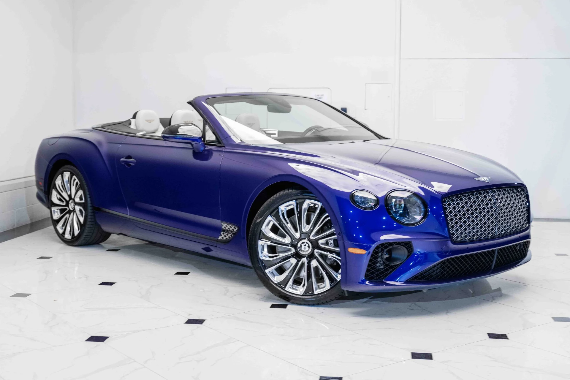 2024-bentley-continental--gtc-