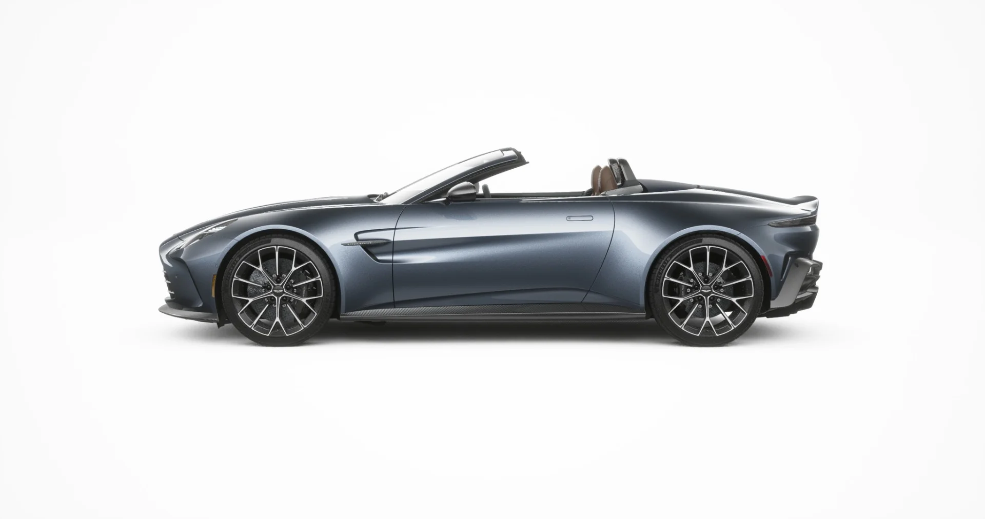 2026-aston--martin-v8--vantage
