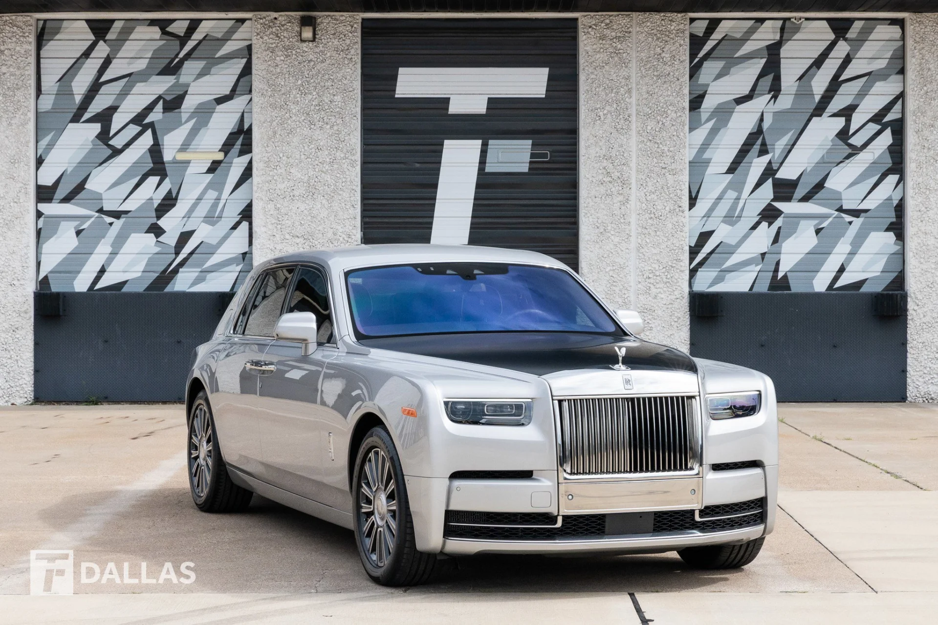 2023-rolls-royce-phantom-