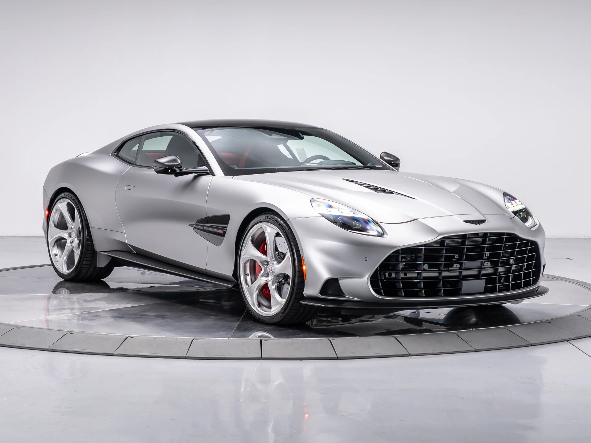 2025 Aston Martin Vanquish | duPont REGISTRY
