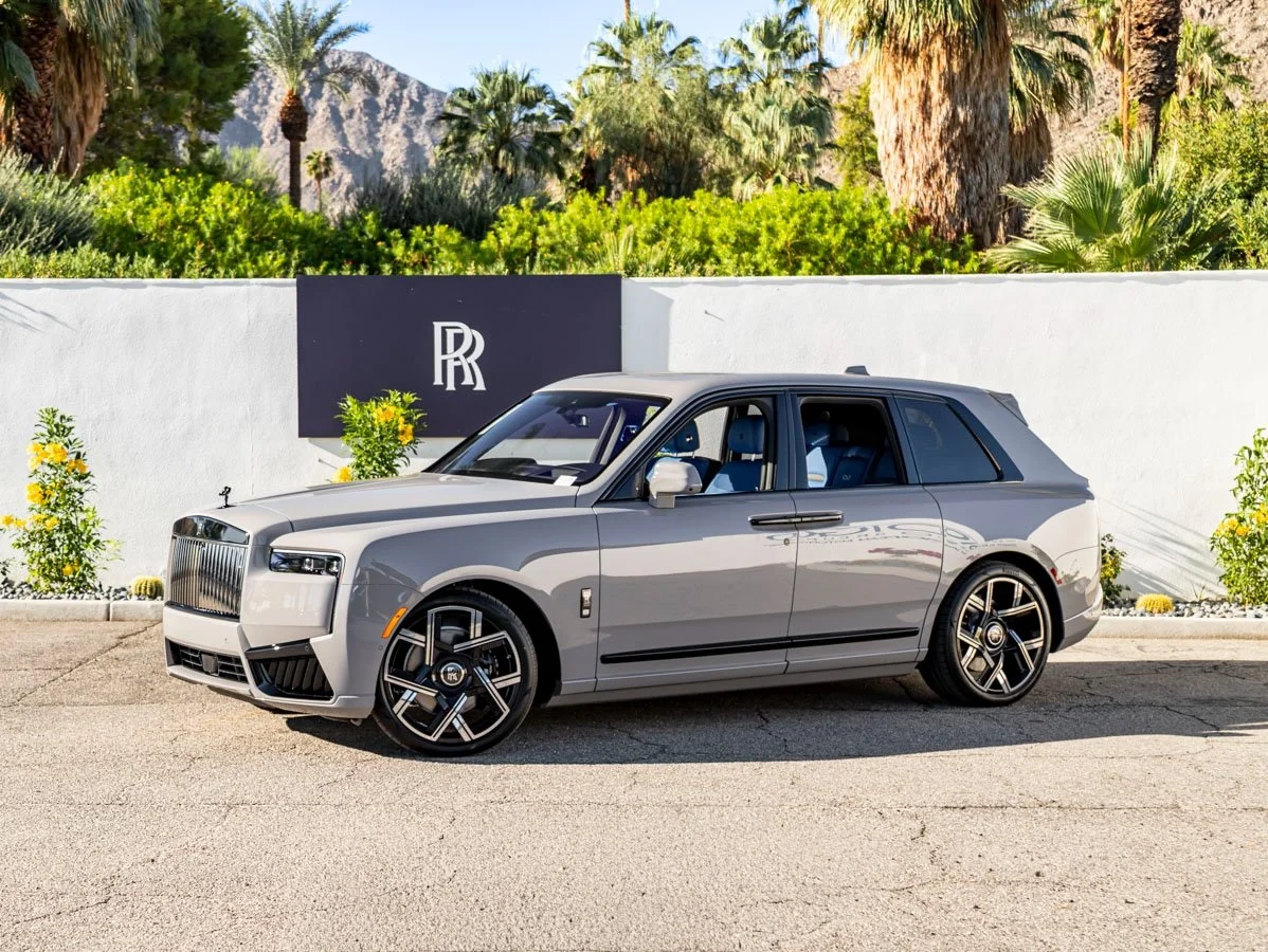 2023 Rolls Royce Cullinan Gris Automatique, 7+ vitesses Conduite à
