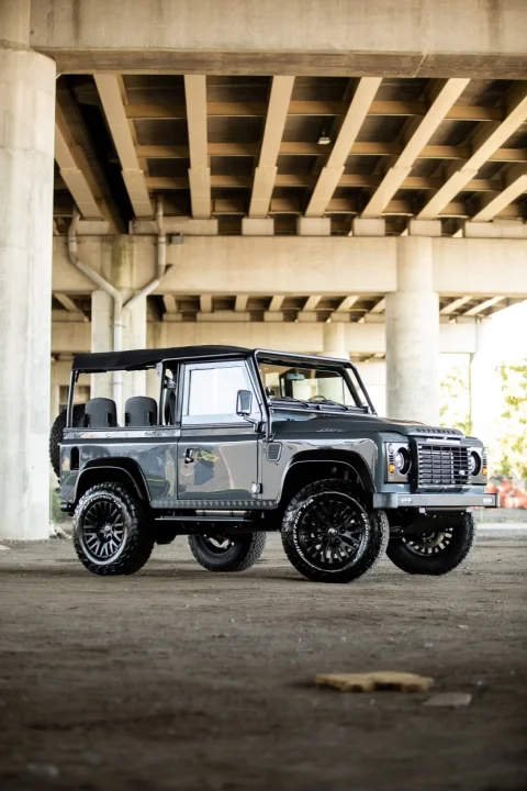 Modified Land Rover Defender 90, T90