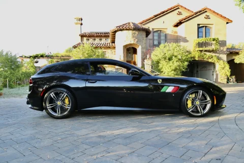 Ferrari GTC4Lusso For Sale | duPont REGISTRY