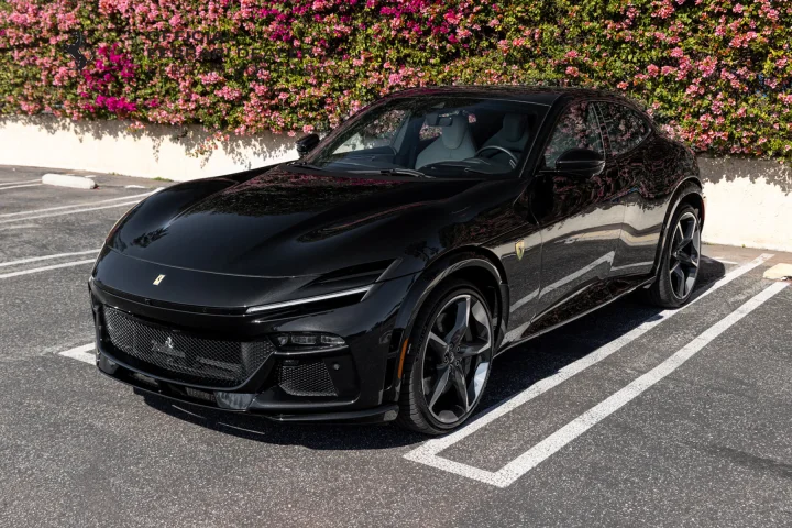 【新品未使用】Ferrari ✨Purosangue 写真カタログ5枚入り Ferrari Purosangue - Ferrari.com
