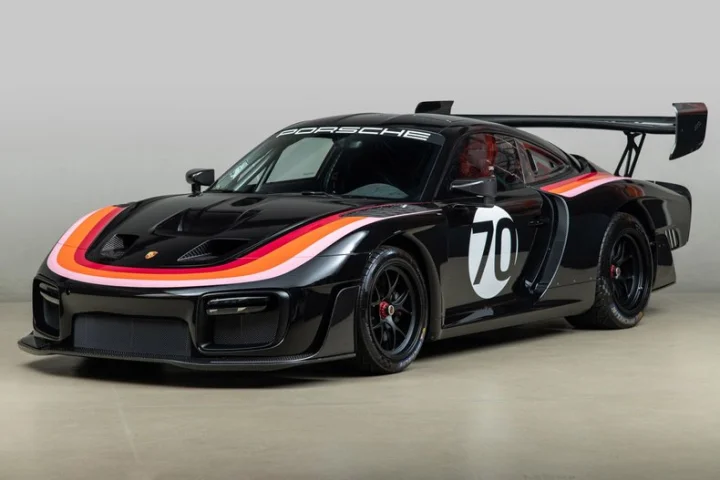 2019 Porsche 935 | duPont REGISTRY