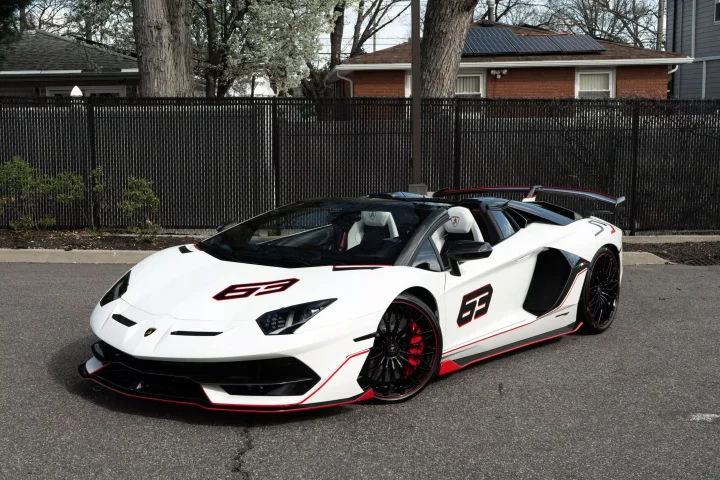 2021-lamborghini-aventador--
