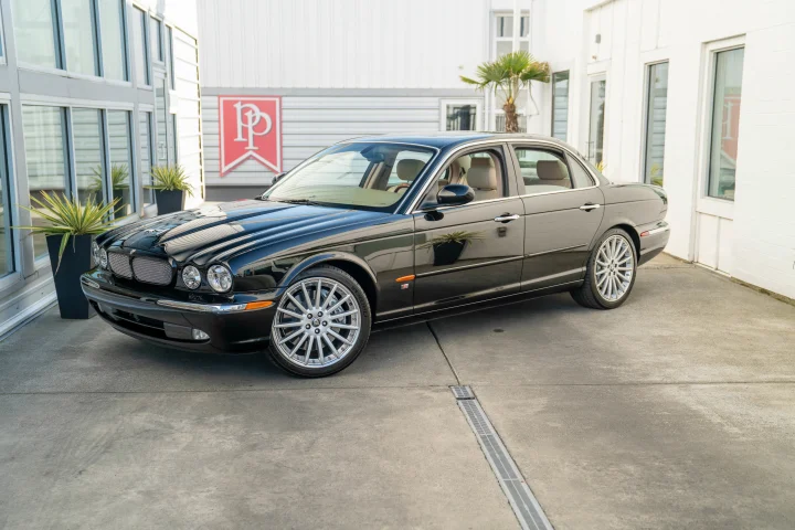 2004-jaguar-xj-32950-6822270.webp