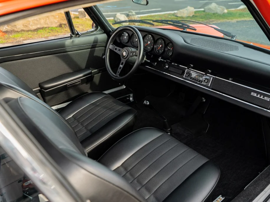 1968 porsche 911 interior