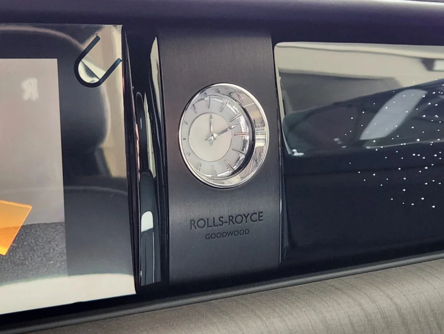 2013 RollsRoyce Phantom Coupe Aviator Collection Clock   Caricos