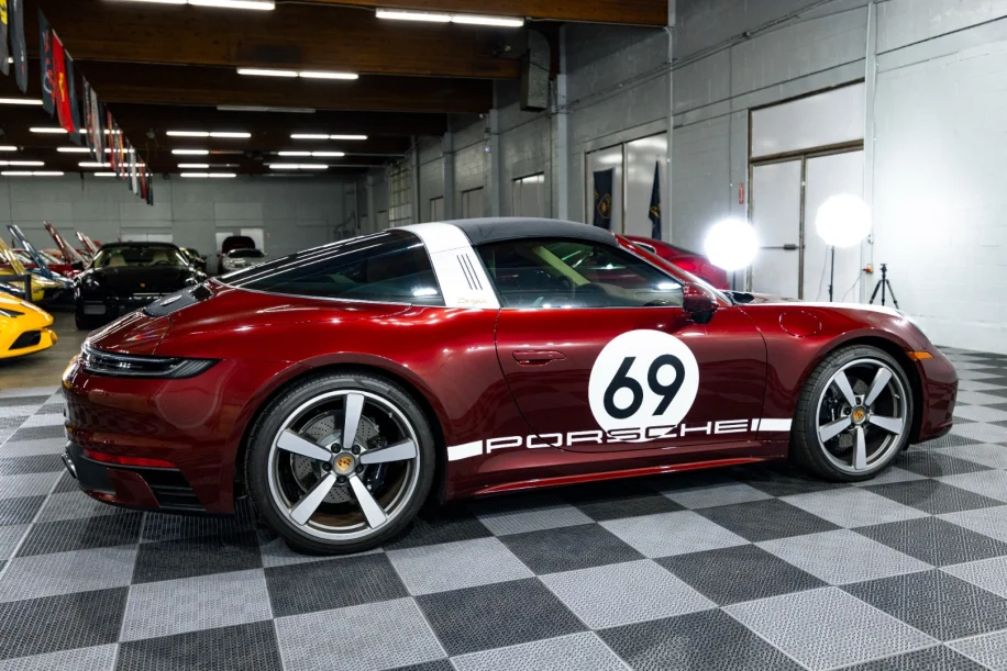 2021-porsche-911-298990-443844140.webp