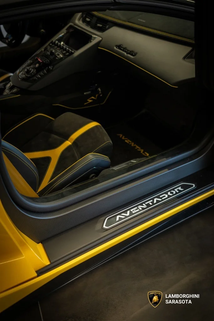 Lamborghini Aventador Interior Wallpaper