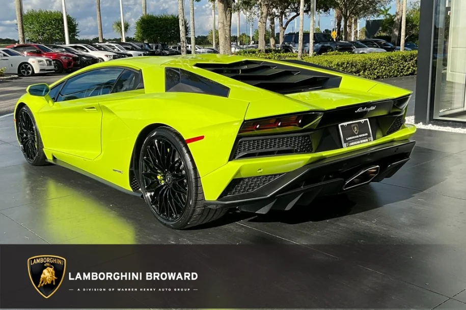 Lamborghini Aventador S