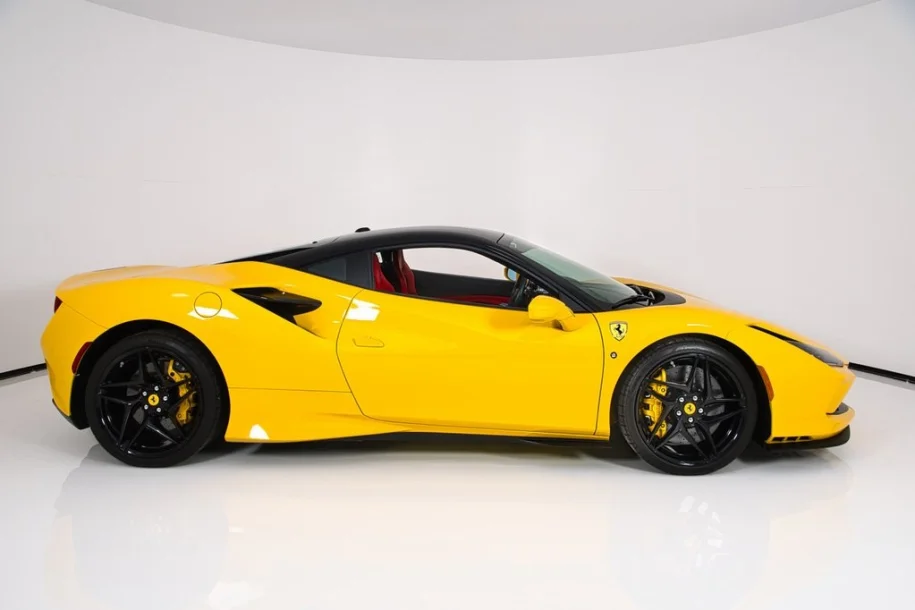 2022-ferrari-f8--tributo-389990-90738194