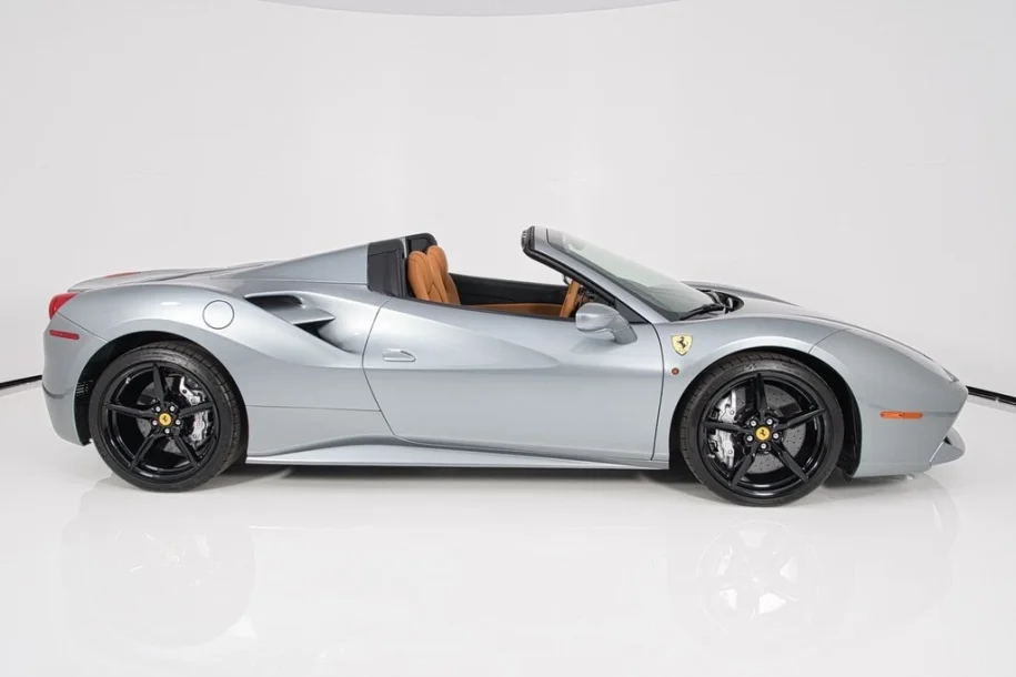 Ferrari 488 Spyder 2018 por R$ 3.300.000, Curitiba, PR - ID: 6326678