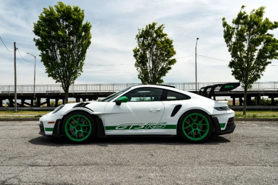 2024-porsche-911--gt3--rs-639999-1633551