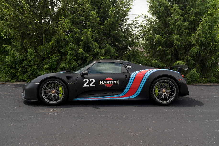 2015-porsche-918--spyder-0-1594870069.we