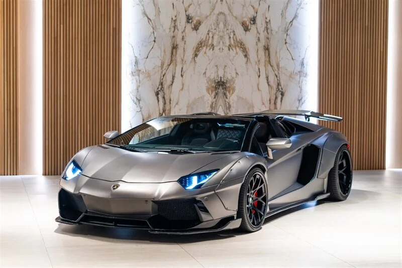 2014 Lamborghini Aventador Roadster | duPont REGISTRY