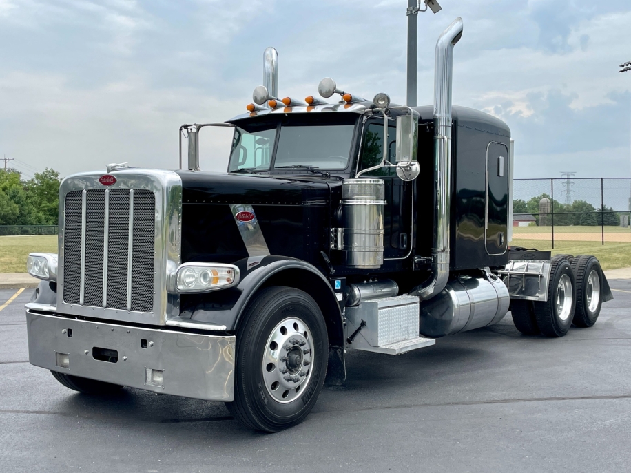 2013-Peterbilt-389-0-2008013205.jpg