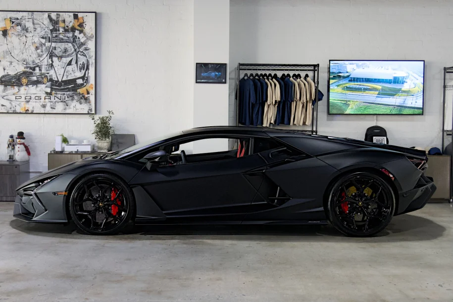 2024-lamborghini-revuelto-