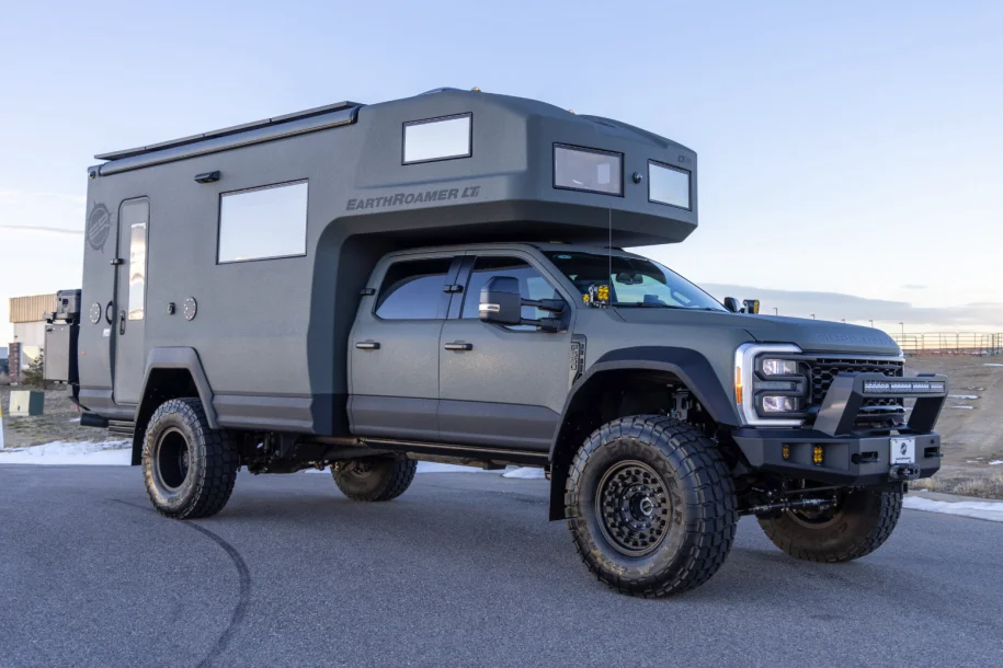 2023 EarthRoamer LTi | duPont REGISTRY