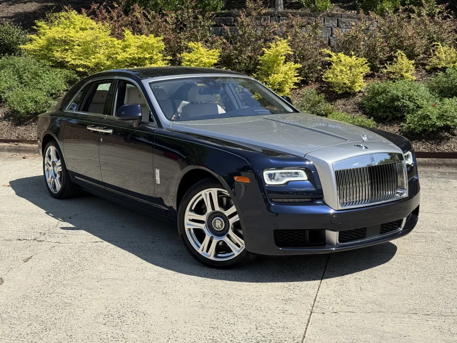 2018-rolls-royce-ghost-dupont-registry