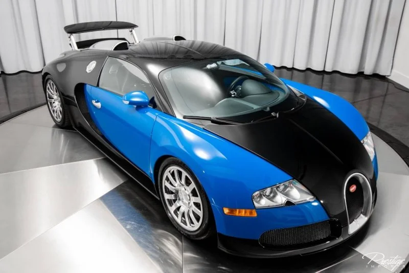 bugatti veyron blue and black