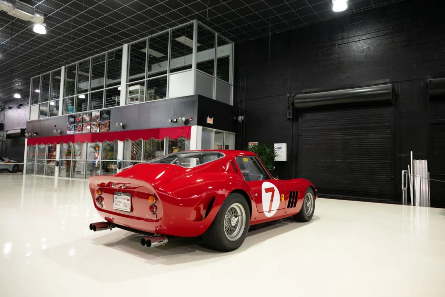 FERRARI 250 GT LUSSO 1962 ROUGE