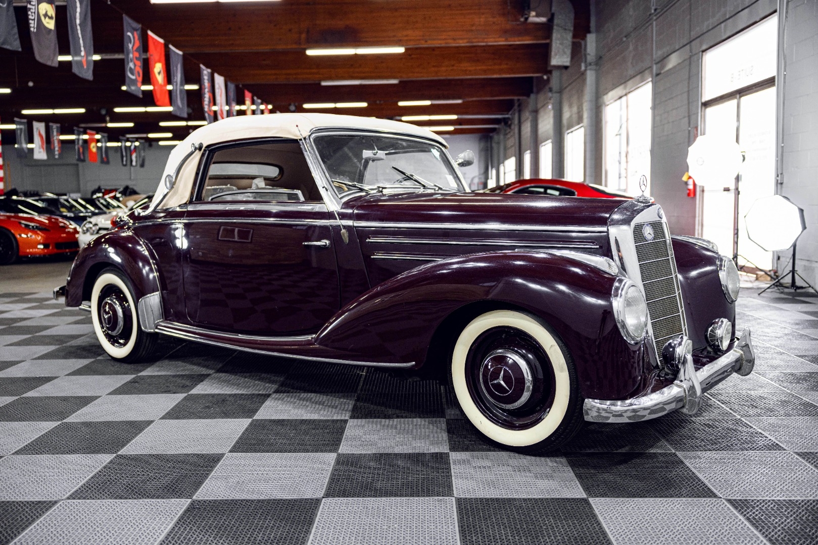 Mercedes Benz メルセデスベンツ 220 ERclassicsでの販売用メルセデスベンツ220 SEB