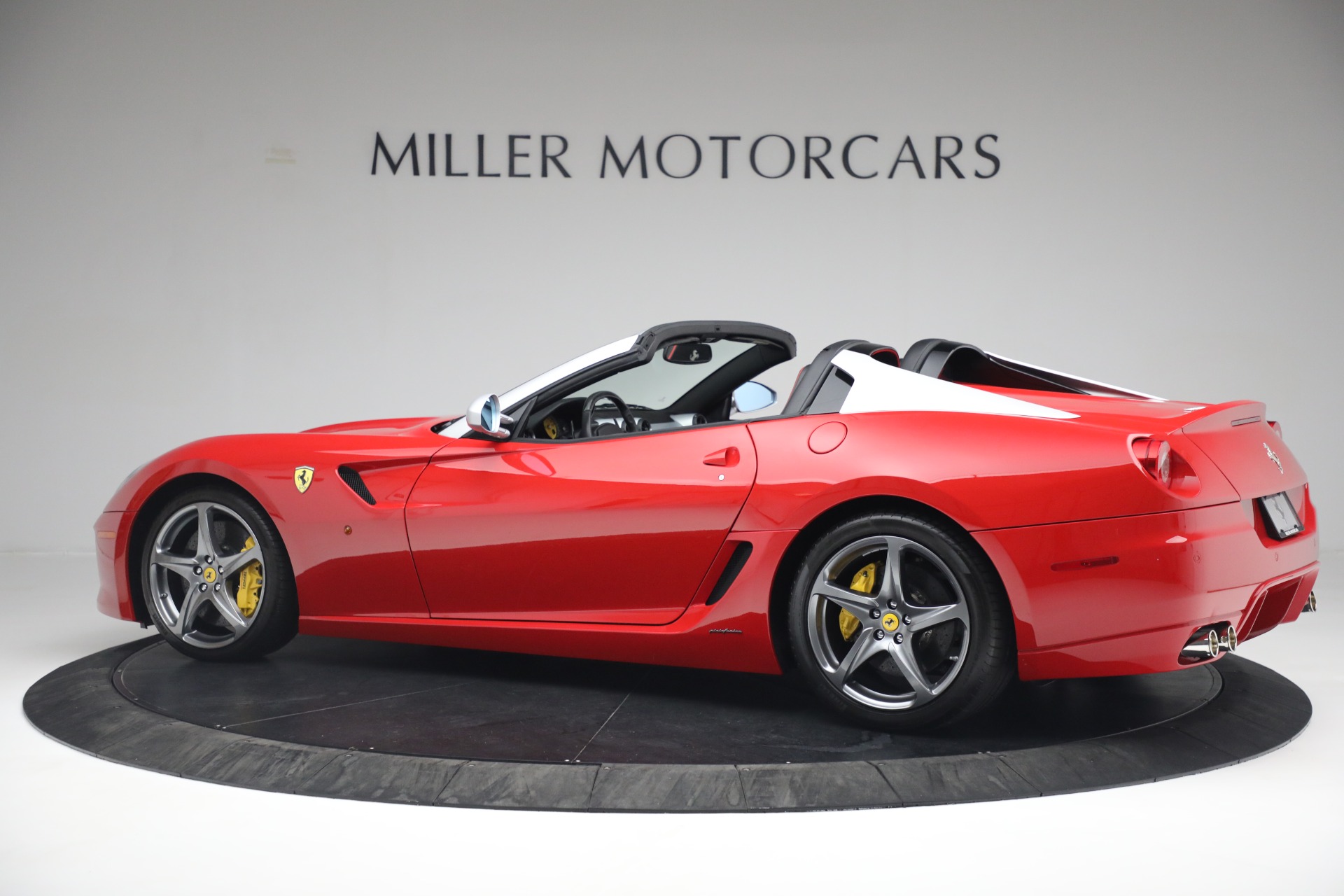 Ferrari 599--sa--aperta for Sale | duPont REGISTRY