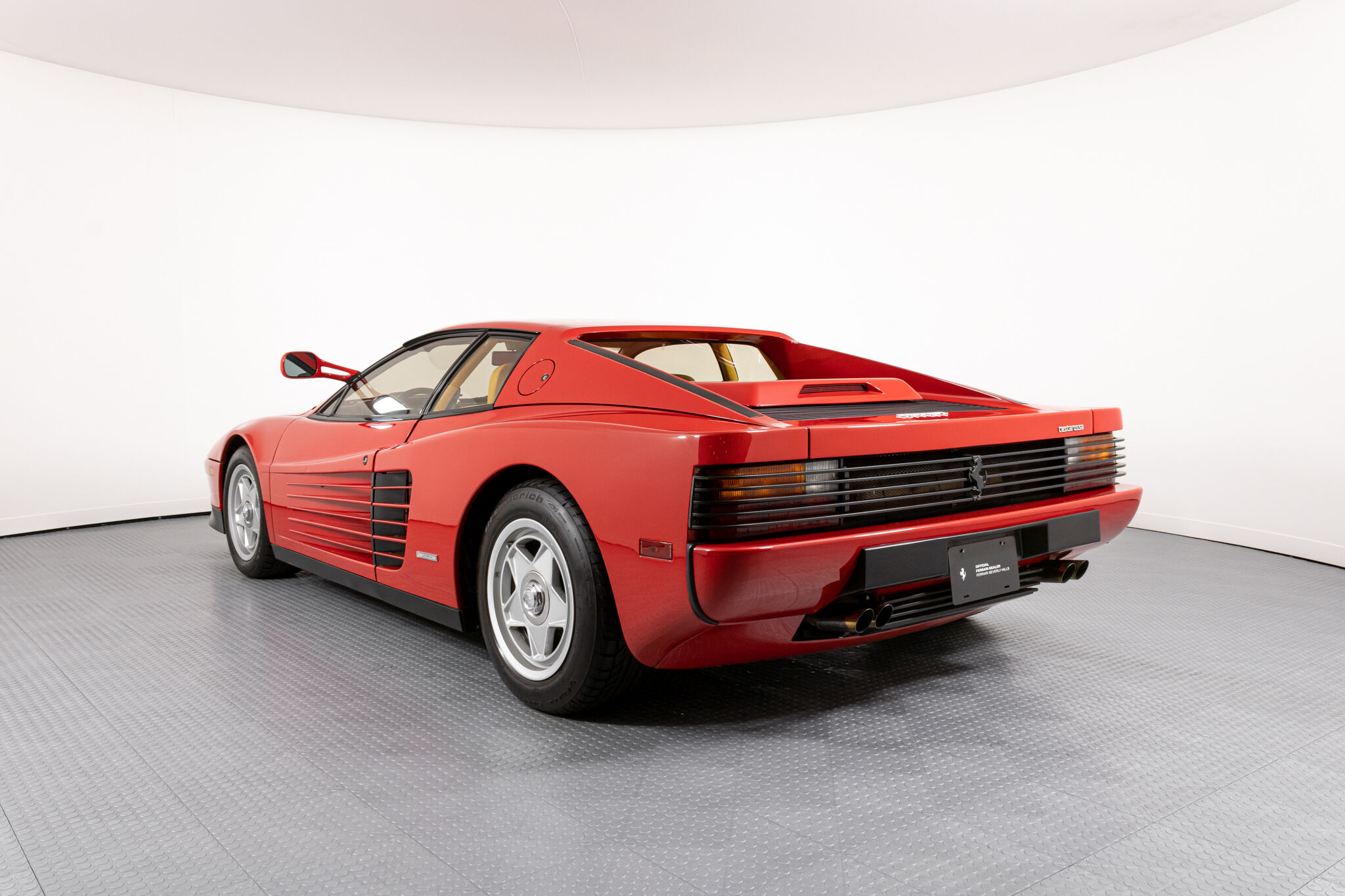 激レア FERRARI TESTAROSSA 1984 - ミニカー