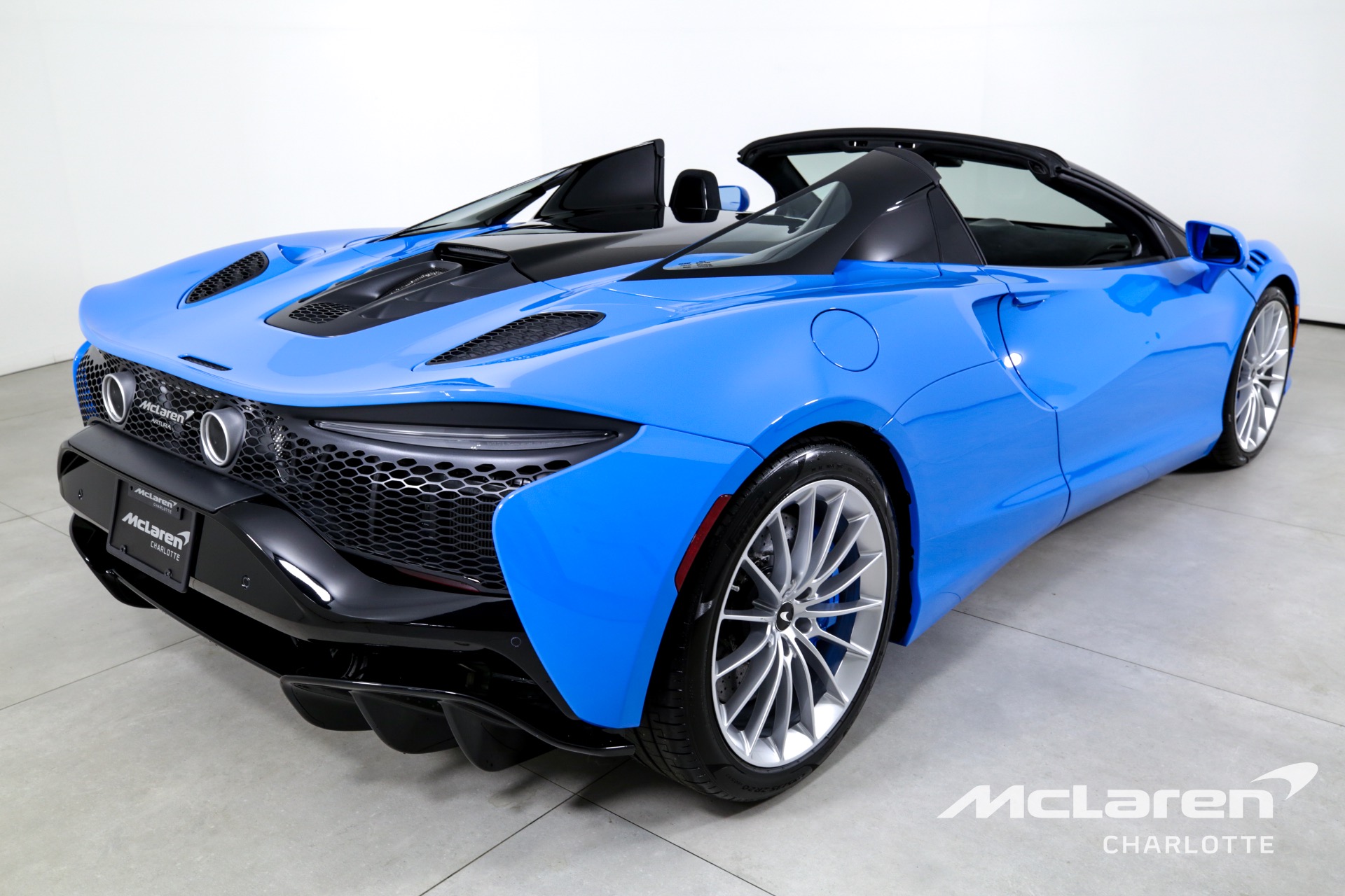 かいり　1216。 Used 2025 McLaren Artura For Sale | McLaren Long Island