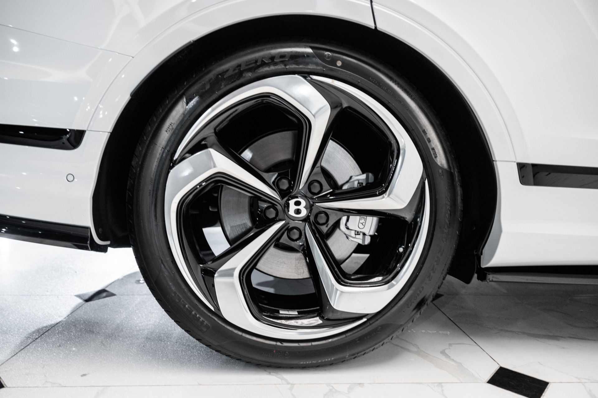 2025 Bentley Bentayga | duPont REGISTRY