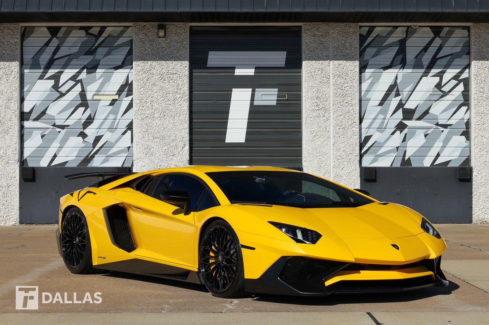 2016 Lamborghini Aventador SV | duPont REGISTRY