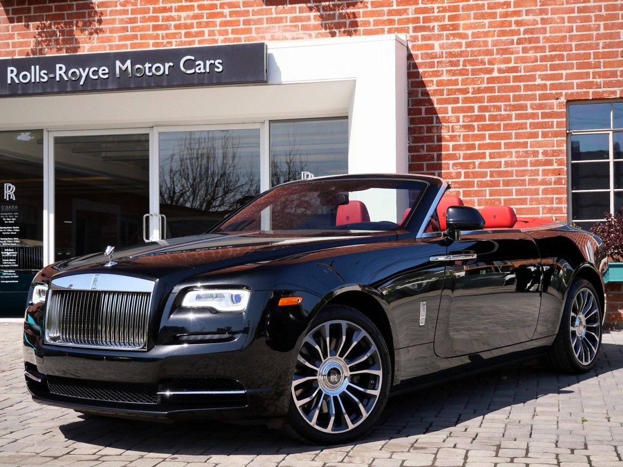 New and Pre-owned Rolls-Royce Dawn for Sale