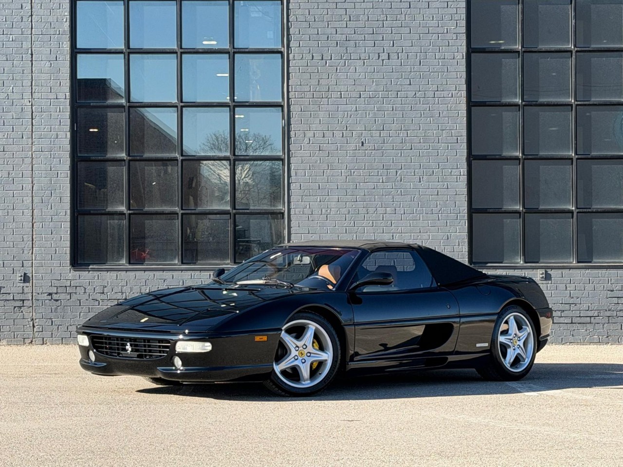 BANG 8043 FERRARI F355 F.1 Spider Racing Red 1.43